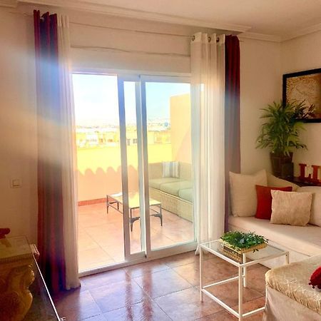 ÁTICO DELUXE entre CENTRO y PLAYA Salinas con TERRAZA, WIFI, PISCINA climatizada, GYM, SAUNA y GARAJE -Smart TV Roquetas de Mar Exterior foto