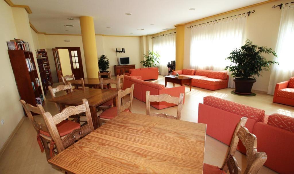 ÁTICO DELUXE entre CENTRO y PLAYA Salinas con TERRAZA, WIFI, PISCINA climatizada, GYM, SAUNA y GARAJE -Smart TV Roquetas de Mar Exterior foto