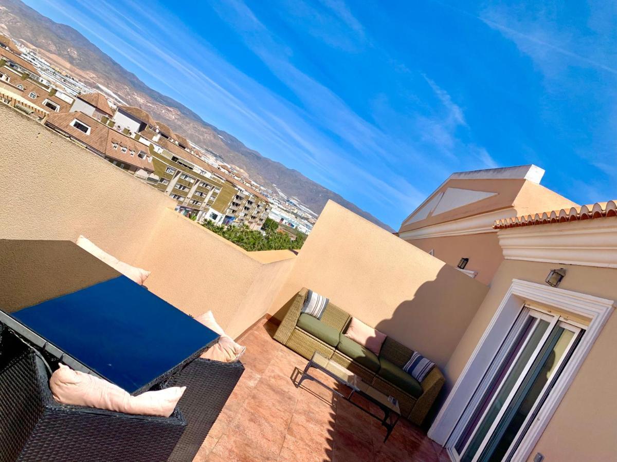 ÁTICO DELUXE entre CENTRO y PLAYA Salinas con TERRAZA, WIFI, PISCINA climatizada, GYM, SAUNA y GARAJE -Smart TV Roquetas de Mar Exterior foto