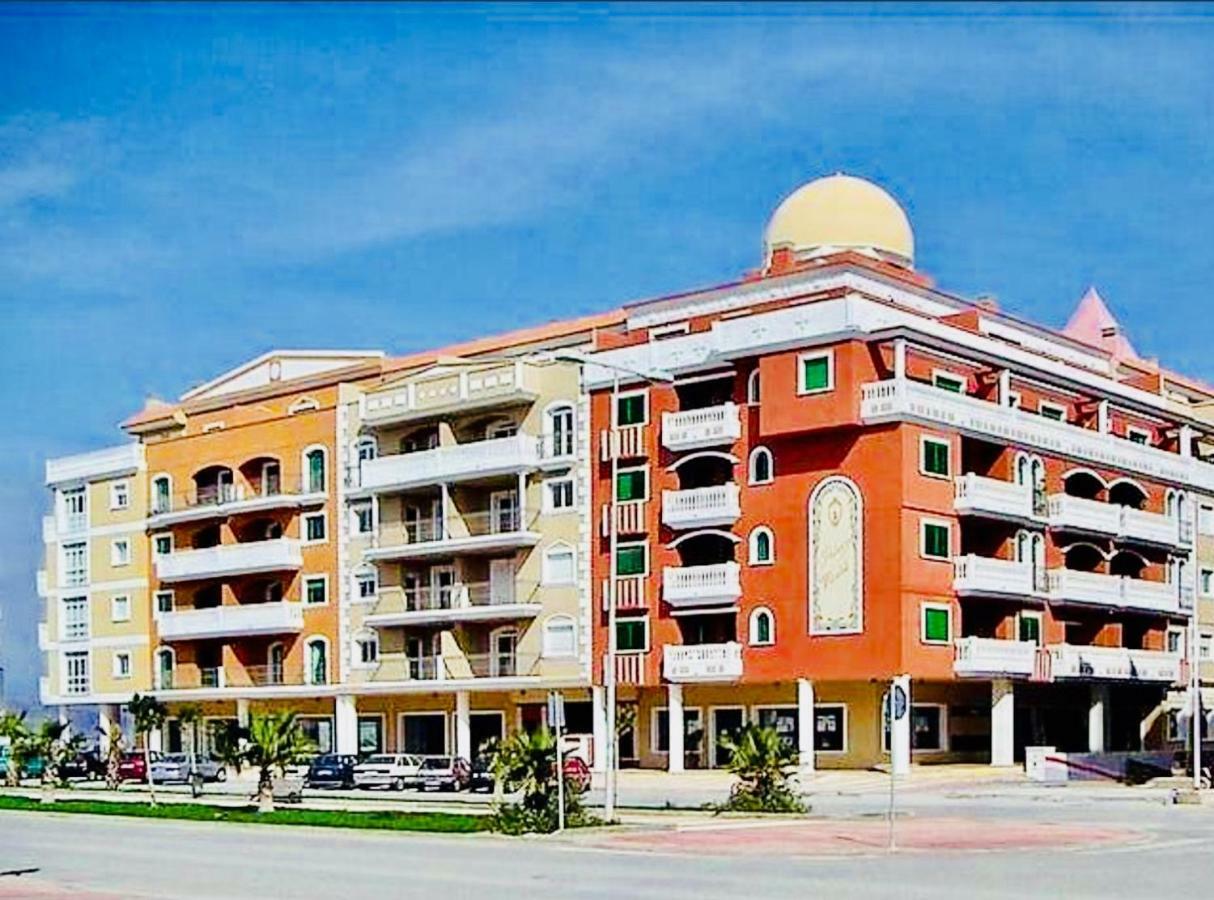 ÁTICO DELUXE entre CENTRO y PLAYA Salinas con TERRAZA, WIFI, PISCINA climatizada, GYM, SAUNA y GARAJE -Smart TV Roquetas de Mar Exterior foto