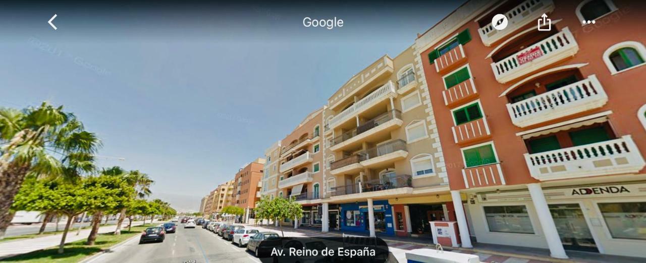 ÁTICO DELUXE entre CENTRO y PLAYA Salinas con TERRAZA, WIFI, PISCINA climatizada, GYM, SAUNA y GARAJE -Smart TV Roquetas de Mar Exterior foto